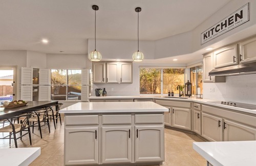 Foothills House | 5BR, Heated Pool, 4 KING BEDS, Mtn Views, Game Room, Putt, Self Check In, BBQ