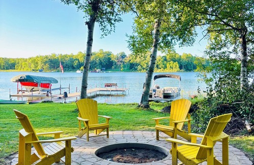 Breezy Point Cabin | 5Pines Ossie- Water Toys|Swim| Game Rm| Dock