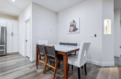 Bullhead City House | 6 BDR Modern Home w/River & Beach Access!