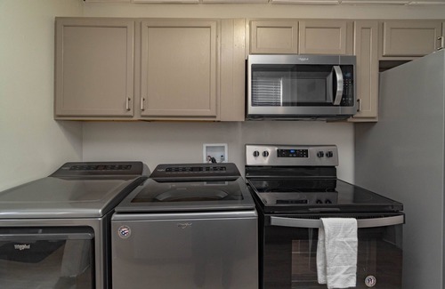 Montgomery House | 6 Bed Cloverdale Charm w/2 Kitchens & Large Yard