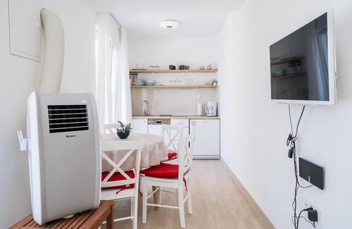 Sipan Island House | 6 bedroom accommodation in Sipanska Luka