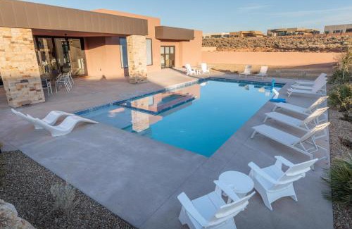 St. George House | 6-bedroom home with private amenities