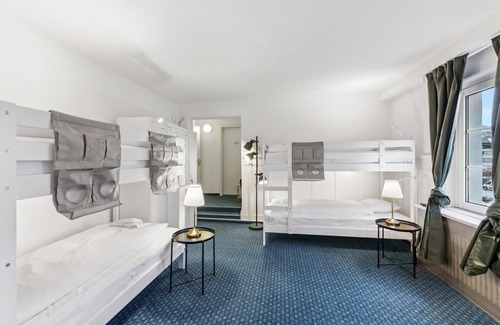 Bergdietikon Apartment | 6-Bedroom Retreat in Dietikon – Ideal for Groups
