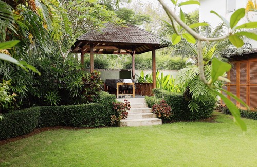 Taman Griya Villa | 6 Bedrooms Private Pool in Jimbaran Hill Top