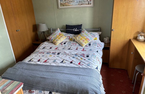 Skegness Cabin | 6 Berth Caravan-Ingoldmells-Pet Friendly
