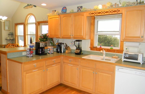 Sea Scape House | 6 BR OCEAN VIEW - PRIVATE POOL & HOT TUB; FREE LINENS; POOL TABLE; SLEEPS 12