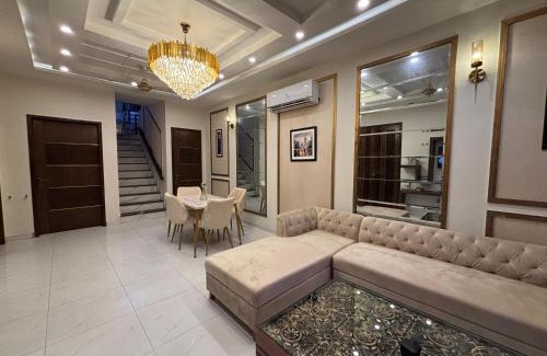Lahore Villa | 6 Marla Full House In DHA 9 Town