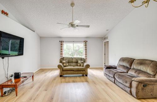 Palm Coast House | 6 Mi to Downtown Bright Palm Coast Getaway!