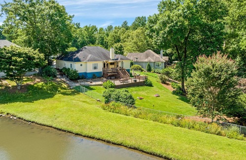Opelika House | 6 miles to Campus 4 to RTJ 1.5 to DT Opelika