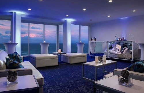 East Fort Lauderdale Hotel | 6-minute walk from Bonnet House Museum & Gardens! 3 Classic Suites w/Ocean View