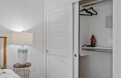 Downtown Apartment | 6 Modern 2 bdr apartment Santa Monica pier