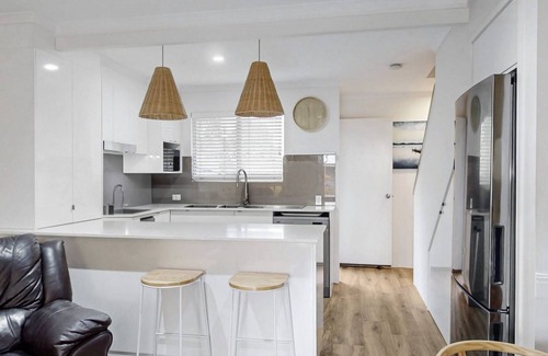 Noosaville House | 6 Pelican Beach Resort