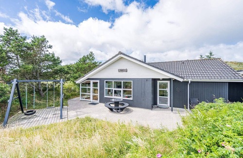 Henne Strand House | 6 person holiday home in Henne