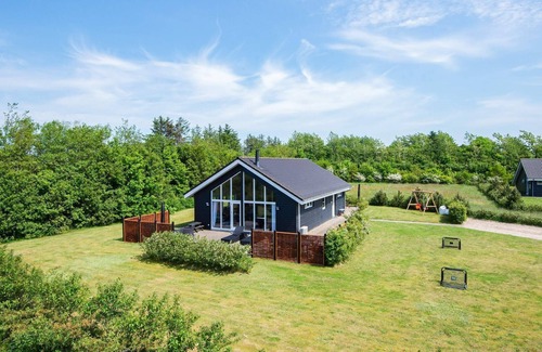 Skaven Strand House | 6 person holiday home in Tarm