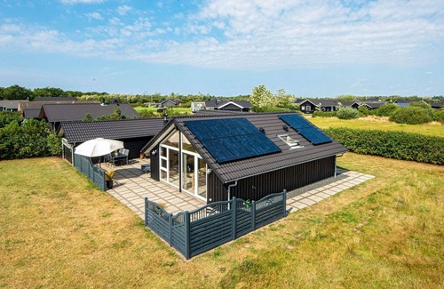 Skaven Strand House | 6 person holiday home in Tarm