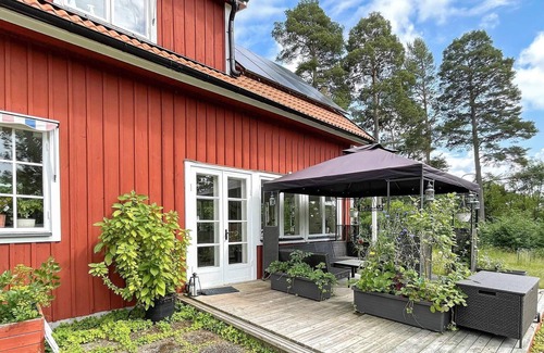 Roxenbaden House | 6 person holiday home in VRETA KLOSTER