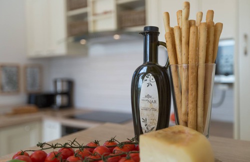 Sveti Lovrec Villa | 6 persons, heated pool, sea view, wifi, air conditioning,billiards,table tennis,