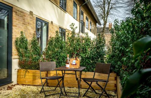 York Apartment | 6 St Johns Mews