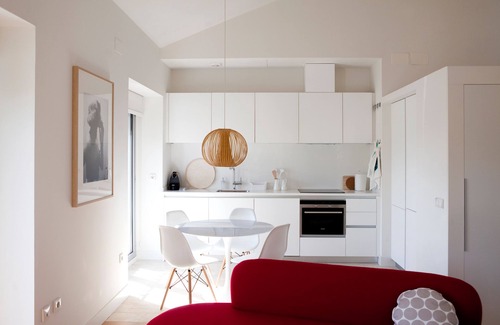 Golden Triangle of Art Apartment | 60 Balconies Art