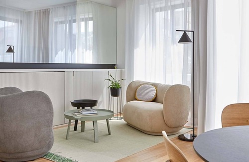 Cortes Apartment | 60 Balconies Iconic