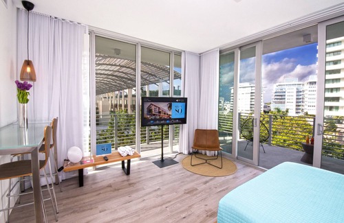 Mid Beach Hotel | 6080 Design Hotel by Eskape Collection