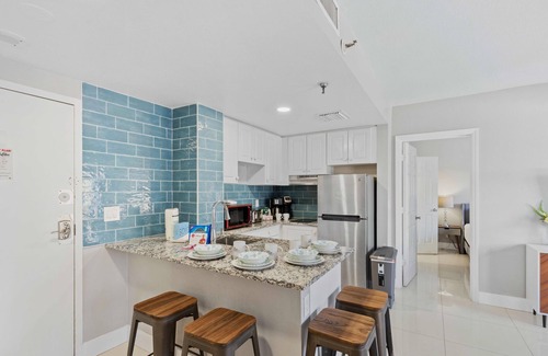 Florida Center Apartment | 6165 Carrier Drive #2303