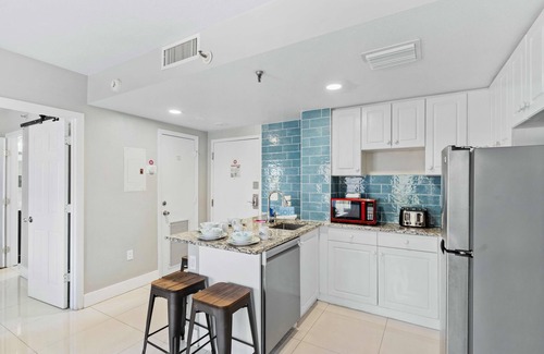 Florida Center Apartment | 6165 Carrier Drive #2303