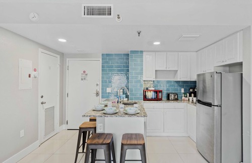 Florida Center Apartment | 6165 Carrier Drive #2303
