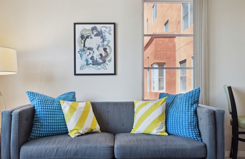 Old Pasadena Apartment | 641723 1-BR Suite near NASA JPL/Pasadena Playhouse