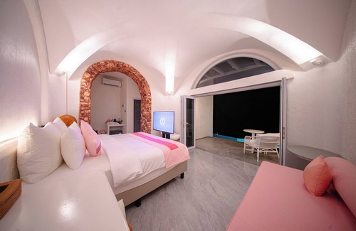 Labuan Bajo Resort | 69 Resort & Beach Club