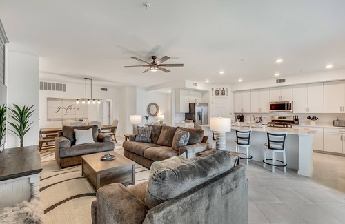 Punta Gorda House | 6911 Babcock National Coach