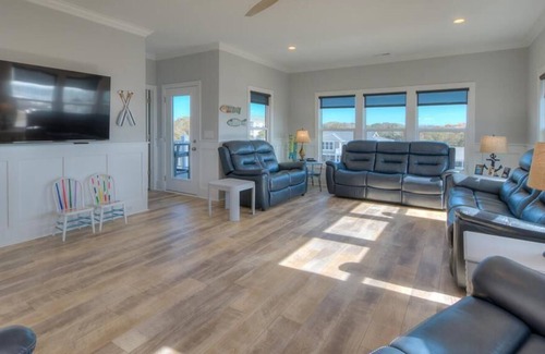 Yaupon Beach House | 6BR/6.5BA House - BRAND NEW, OCEAN VIEWS, POOL, Putting Green, Sleeps 16