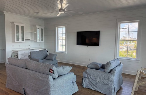 Orange Beach House | 6BR Luxury Home with Private Pool- Walk to Marina and Local Restaurants