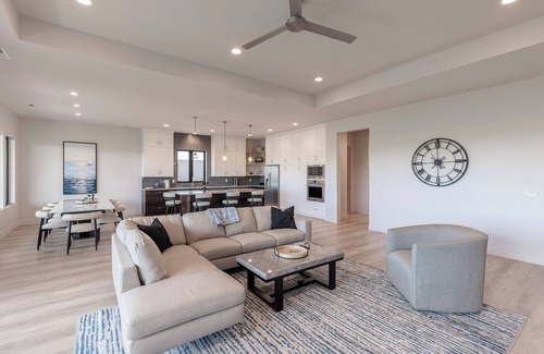 St. George House | 6th Hole Getaway at The Ledges Golf Club!