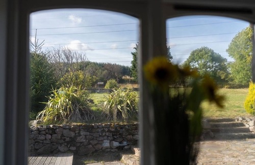 Aberdeen House | 7 Bed Barn with Hot Tub, Cinema and Games Room
