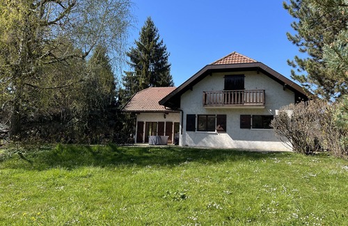 Menthon-Saint-Bernard Villa | 7-bedroom house 100m from Lake Annecy, 3* classified tourist accommodation