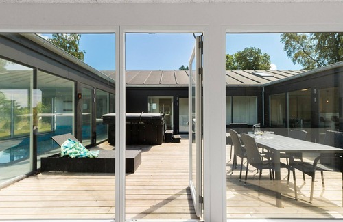 Bønnerup Strand House | 7 bedroom gorgeous home in Glesborg