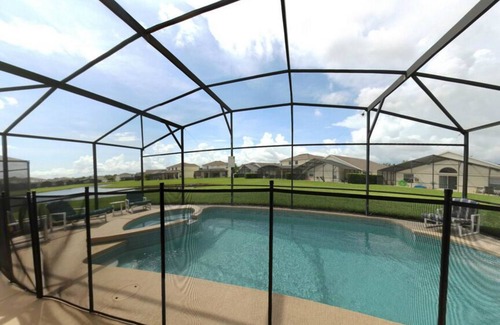 Cumbrian Lakes Villa | 7 BEDS/7 BATHS,SOUTH FACING POOL WITH WATER VIEW,ALL NEW FURNITURE,10 MIN DISNEY
