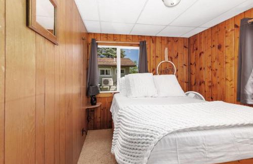 Chippewa Lake House | 7 Cabins & A House on Chippewa Lake