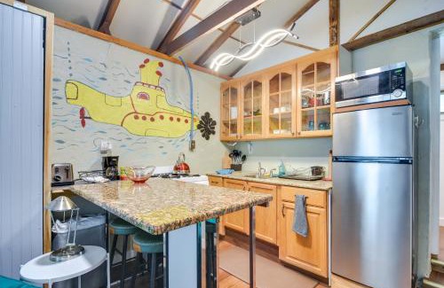 Sun Bay South Apartment | 7 Mi to Dtwn Studio with Screened Porch in Tampa