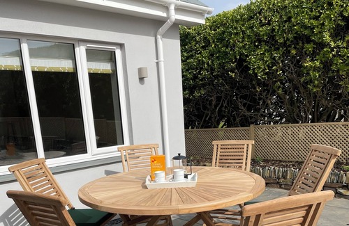 Constantine Bay House | 7 minute walk to Constantine Bay beach and Trevose Golf Club