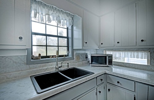 Flora House | 7 minutes from Providence Farm, MS Blues Trail and The Petrified Forest!