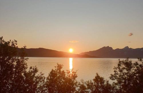 Grovfjord House | 7 person holiday home in Grovfjord