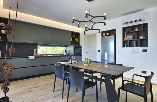 Pomer House | 700 metres to the beach with private pool, WiFi, sea view