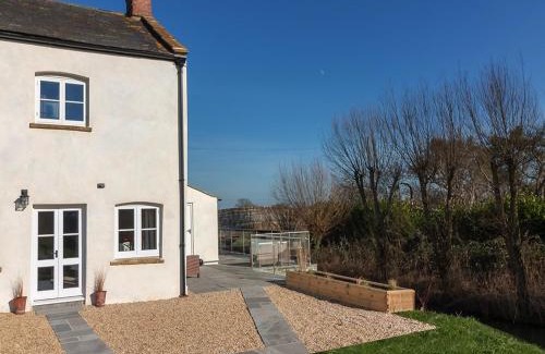 Ilton House | 700 Westport