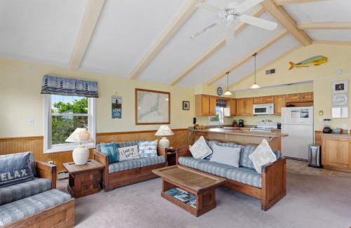 South Nags Head House | 7055 - Henry`s Hut