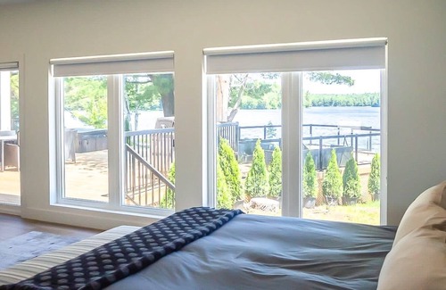 Foley House | 710 Oastler Lake Summ