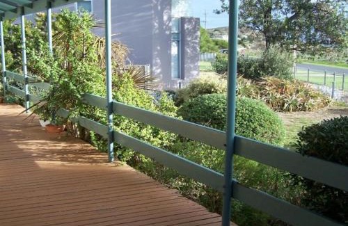 Carrickalinga House | 77 Gold Coast Drive