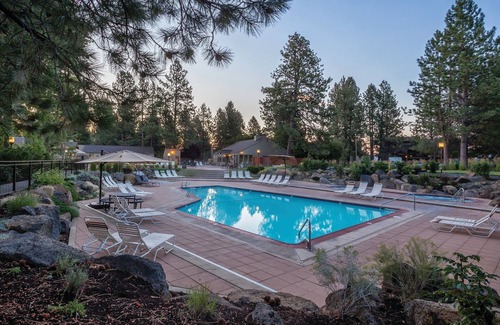 Bend Apartment | 7th Mtn Resort "Hotel Suite" 2 -Queen Bds