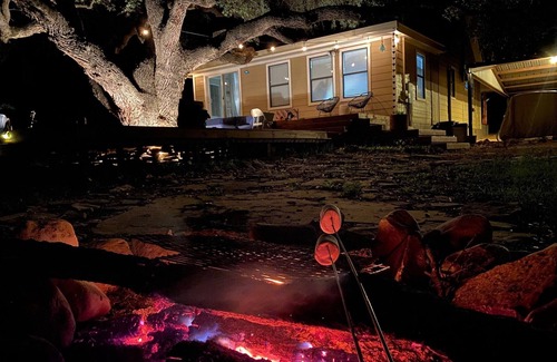 Camp Wood House | 8 Acre Private River Front Sleeps 17-Nomad Ranch